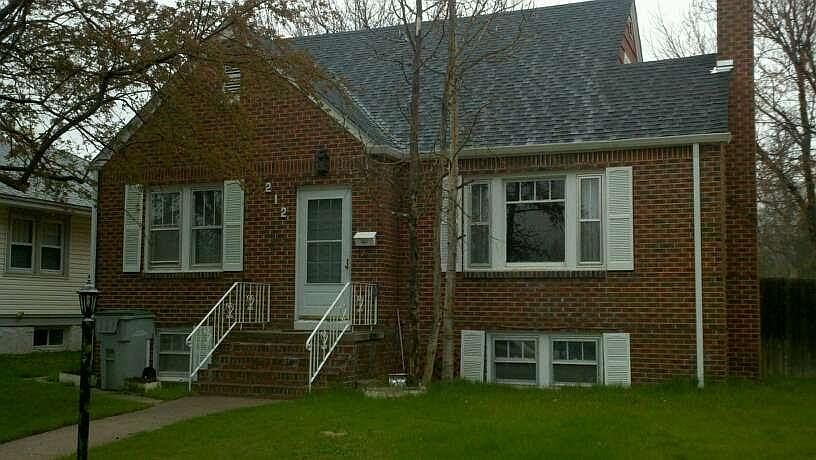 Front View (Garden Unit Downstairs)