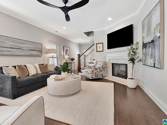 5th image of 2162 Springfield Dr