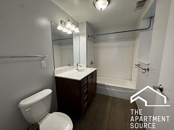 5th image of 1347 W Fargo Ave #303