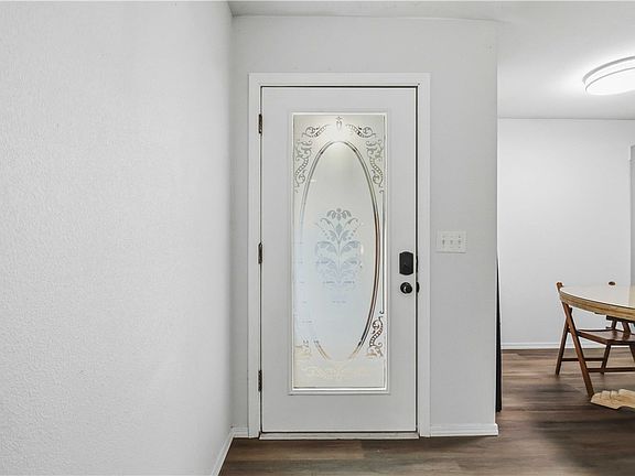 5th image of 7 Kalynn Ln