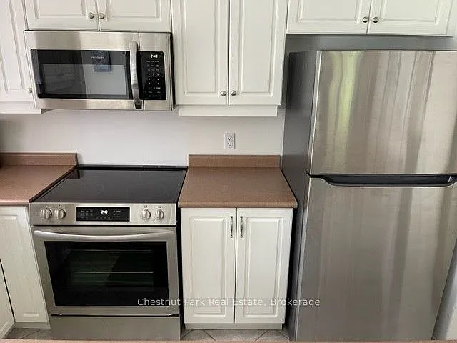 684 Johnston Park Ave — Photo 8