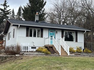 N56W36794 Lisbon Rd, Oconomowoc, WI 53066