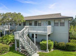 654 Centre Ct SW APT 201, Vero Beach, FL 32962