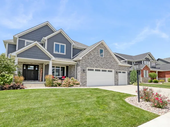 9748 Tall Grass Trail St, John, IN 46373