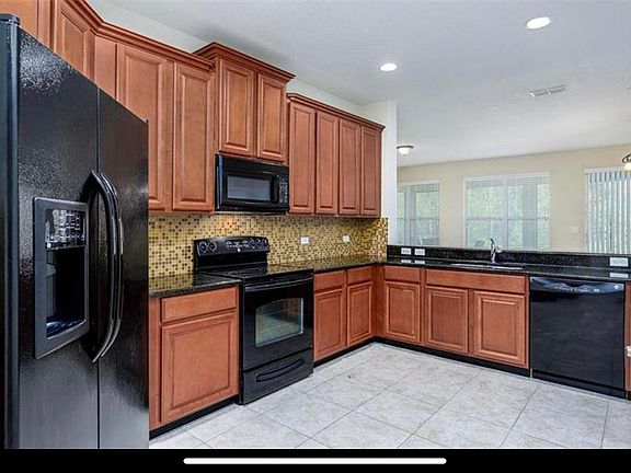 2nd image of 1246 Lexington Ave
