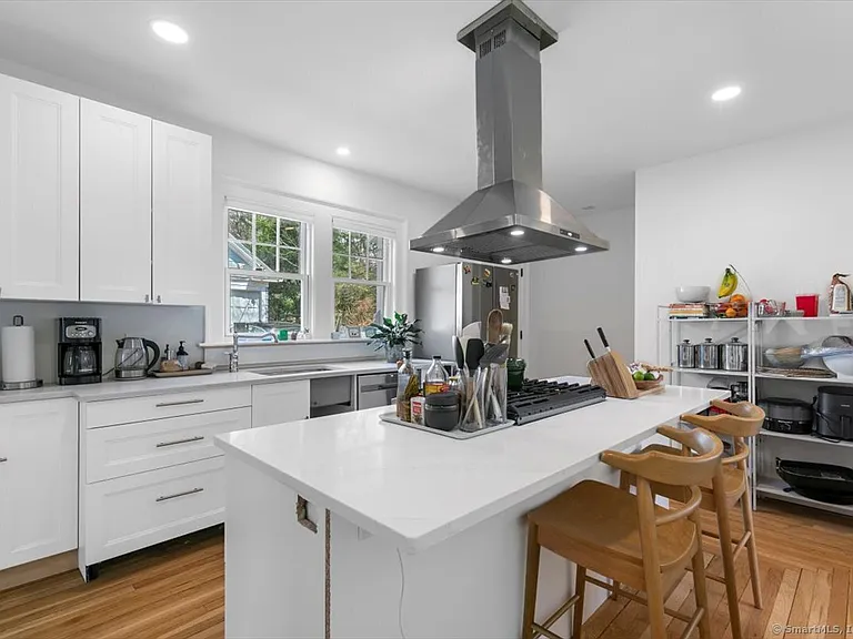 233 Highland St — Photo 6