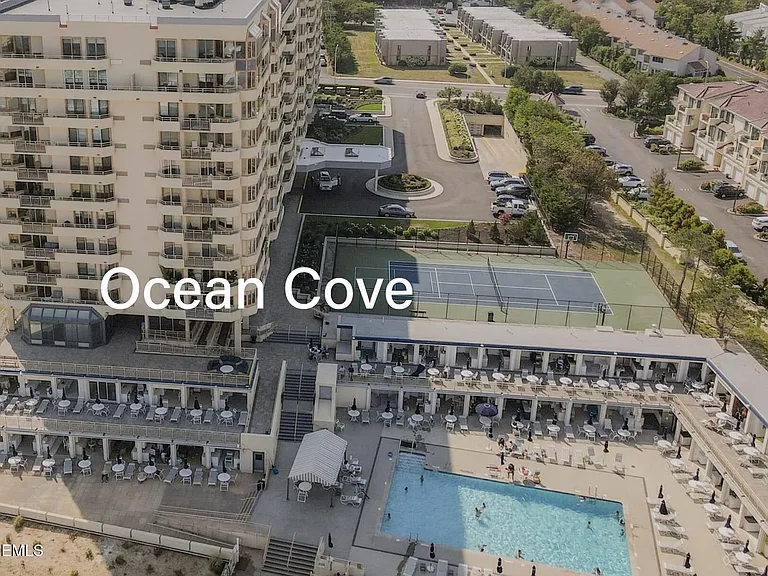 717 Ocean Ave #702 — Photo 17