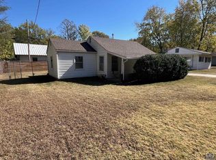 2016 Rhode Island St, Lawrence, KS 66046