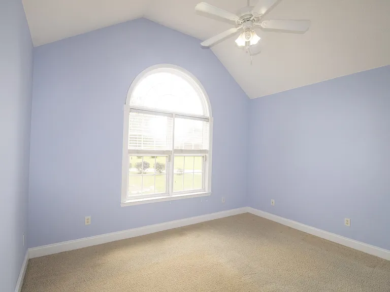 1008 Houndsbark Ct — Photo 14