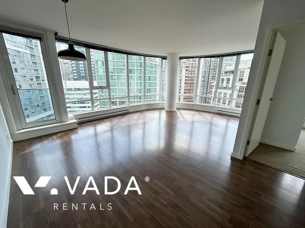 788 Hamilton St #1703, Vancouver, BC V6B 0E9
