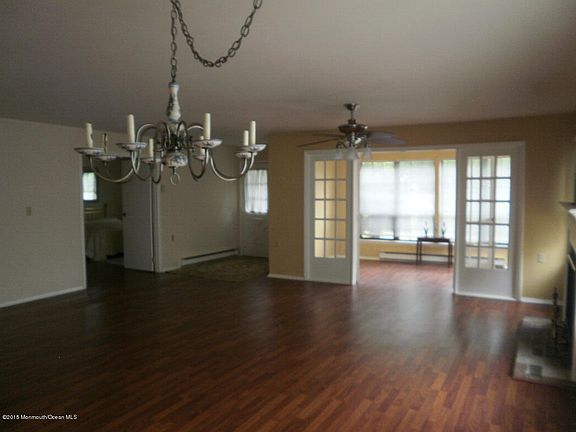 4th image of 464 Chelsea Court #B