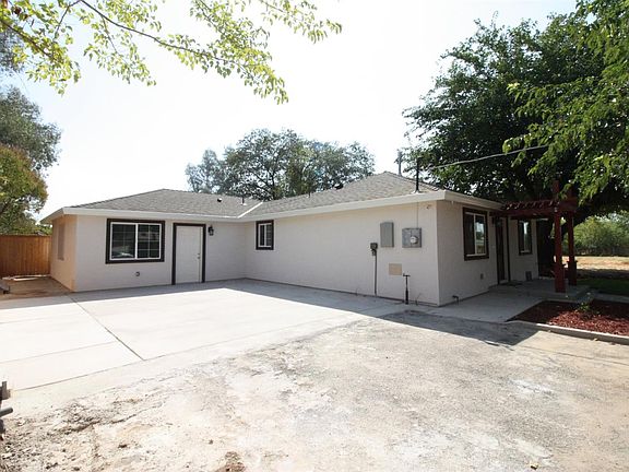 5th image of 1716 W 10th Ave #A