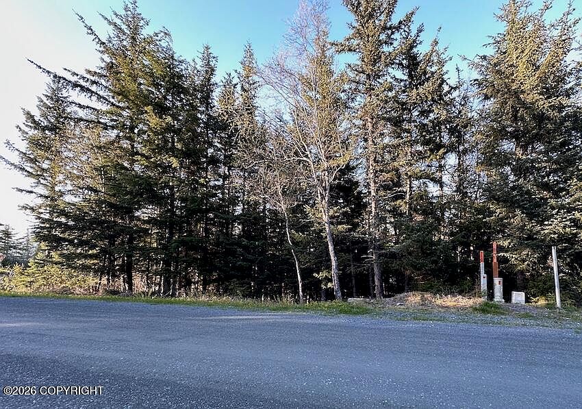 1st image of 8 Skyline Dr