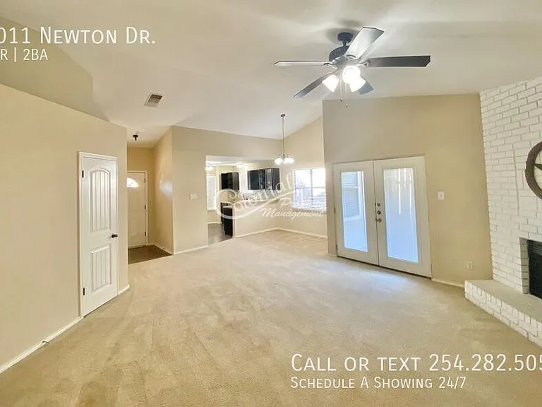 2011 Newton Dr — Photo 14