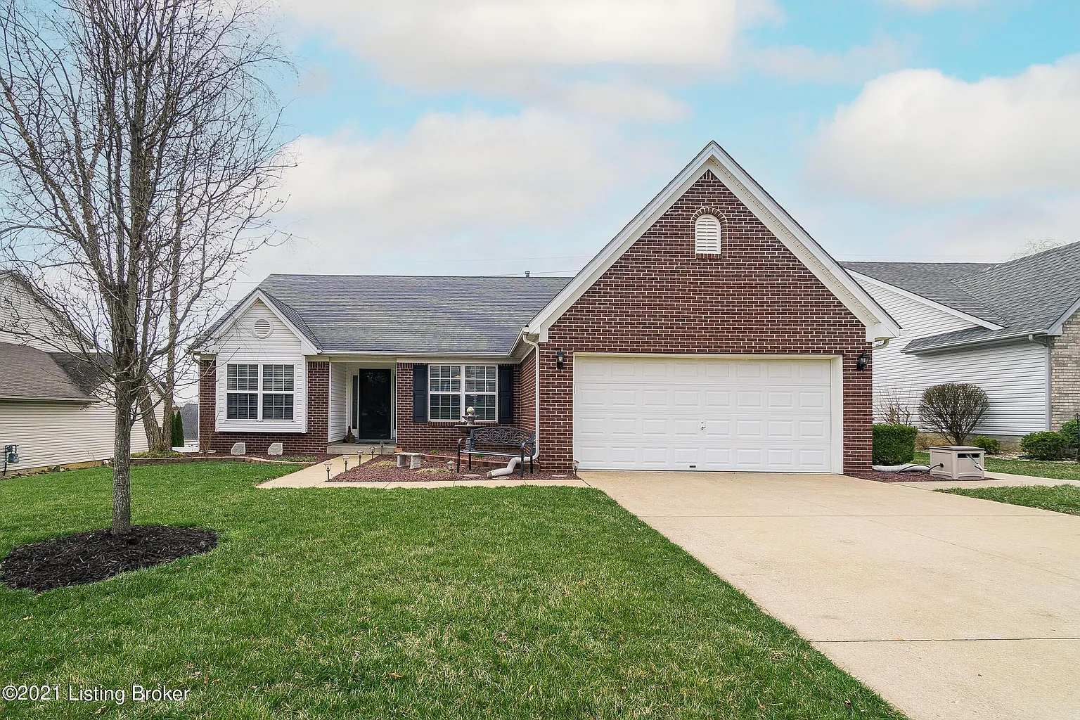 9510 Hunters Trail Ct photo 1