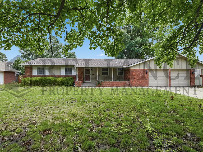 6517 E Elm St — Photo 1