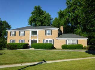 5901 Glen Haven Dr, Greendale, WI 53129