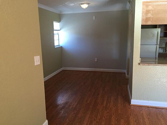 3rd image of 2200 Gladys St APT 1208