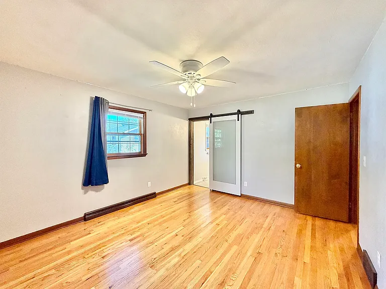 5521 East Dr — Photo 11