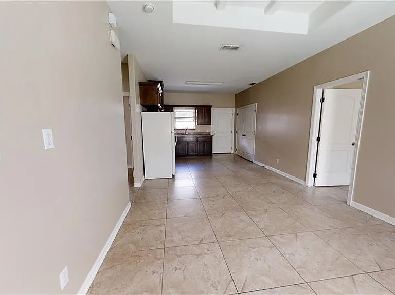 2510 E Garfield Ave #1 — Photo 2