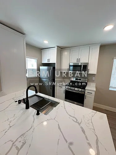 4263 42nd St #5 Photo 1