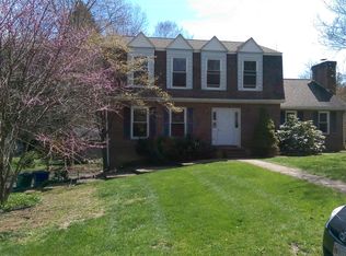 1902 Meadowview Cir, Blacksburg, VA 24060
