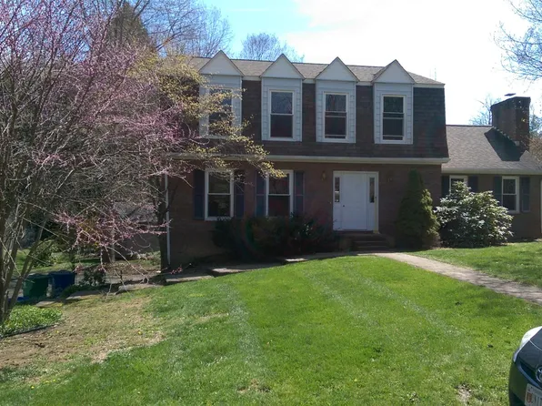 1902 Meadowview Cir, Blacksburg, VA 24060