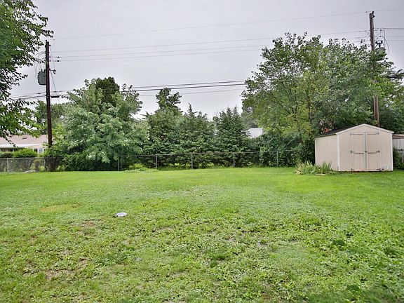 4th image of 2815 Englewood Ave