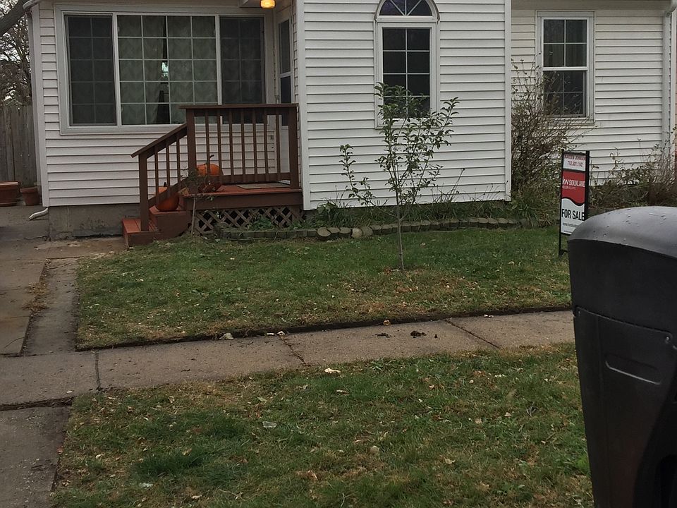 1st image of 328 E 22nd St