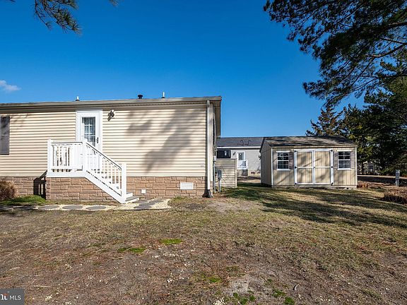 3rd image of 36265 Sandy Ln #54571