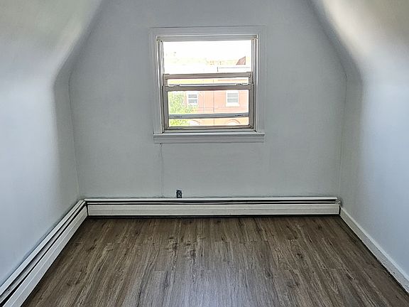4th image of 52-56 N 7th St Floor 3