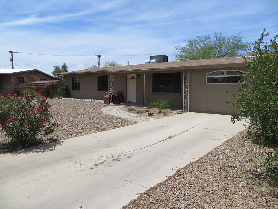Front  (Looking SW)