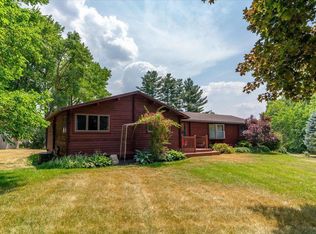 648 E Mallwood Dr, Edgerton, WI 53534