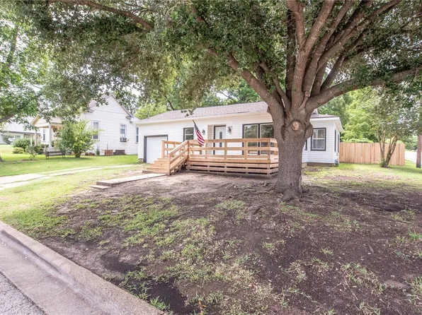 407 W Fawn St, Caldwell, TX 77836