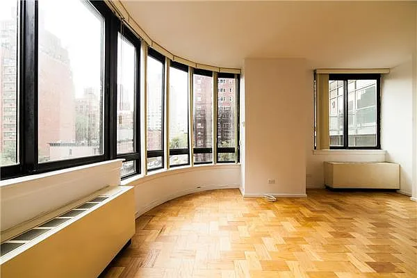 Rented by R New York | media 49