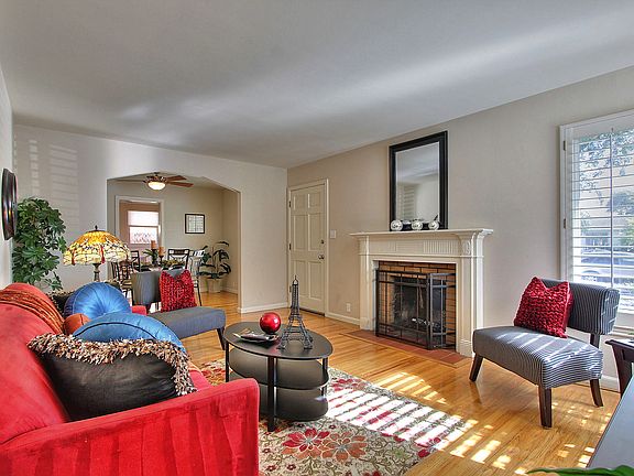4th image of 2353 W Hedding St