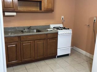 24530 147th Ave, Rosedale, NY 11422