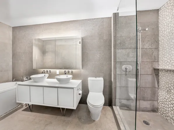 247 West 46th Street image 4 of 25