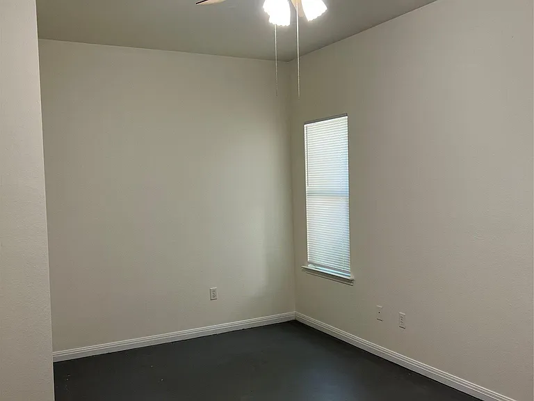 1105 Advance St — Photo 14