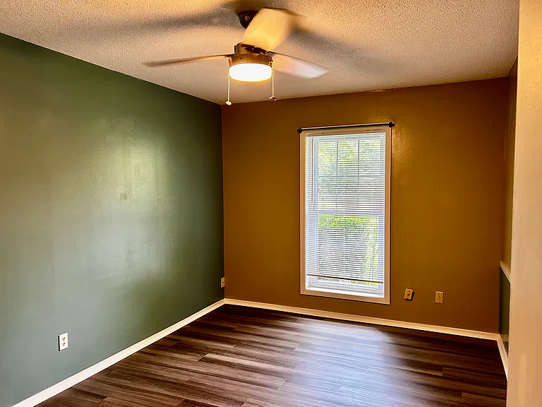 204 East Rd — Photo 13