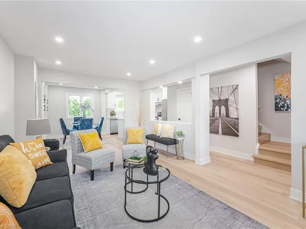 3175 Kirwin Ave #64, Mississauga, ON L5A 3M4