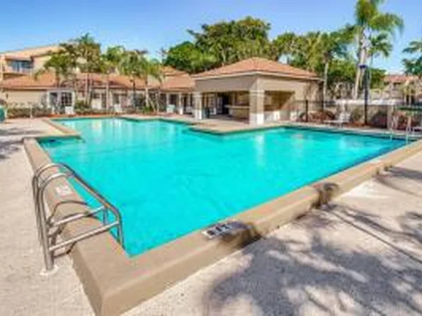1068 N Benoist Farms Rd, West Palm Beach, FL 33411