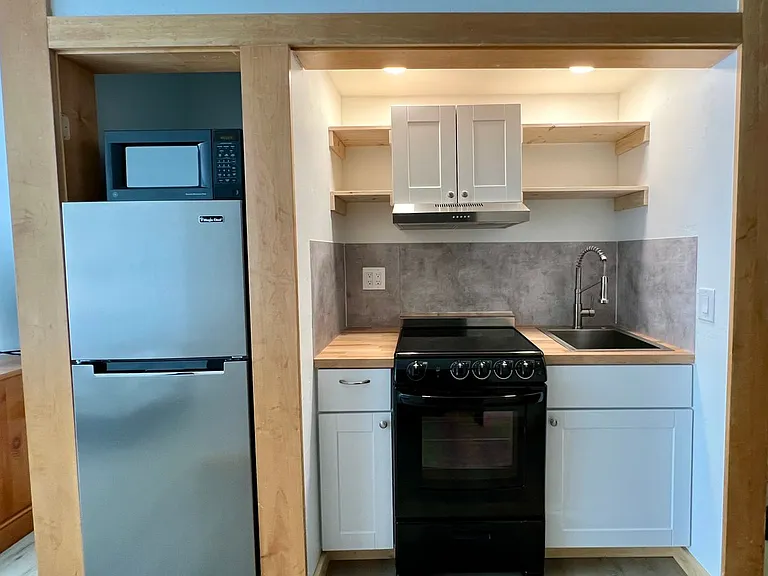 Ski Town Apartments — Photo 95