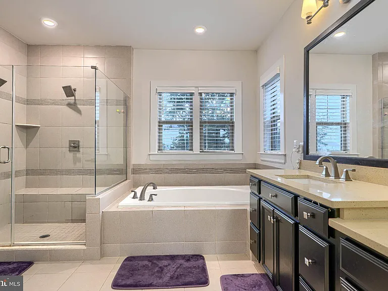 7142 Starmount Way — Photo 65