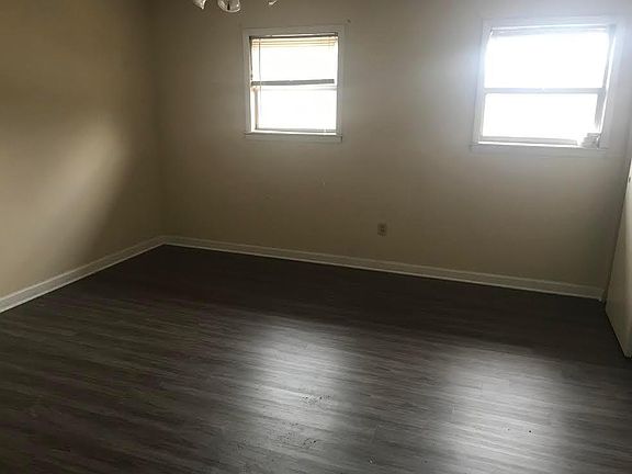 3rd image of 1905 Old Alton Edwardsville Rd APT 24