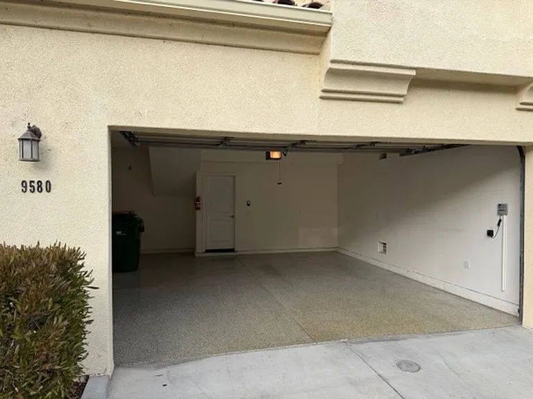 9580 Casa Bella Ct — Photo 45