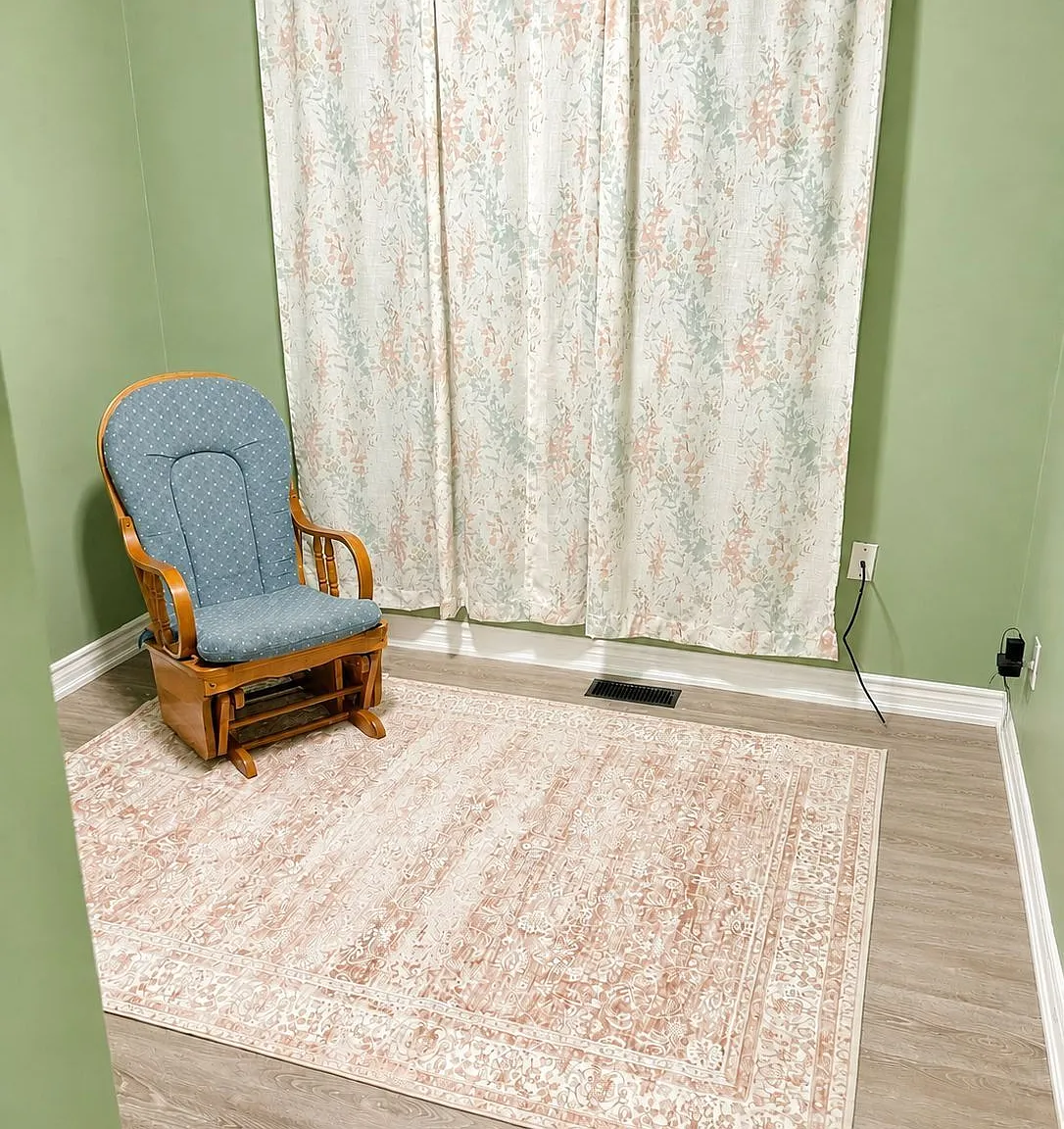 3 bed, $2,400 — Photo 4