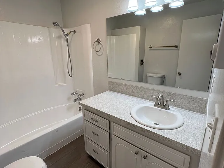 144 Smith Ave #9 — Photo 9