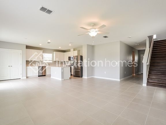 5th image of 213 Woodsage Pl