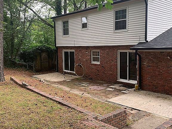 5th image of 906 Lorain Ave